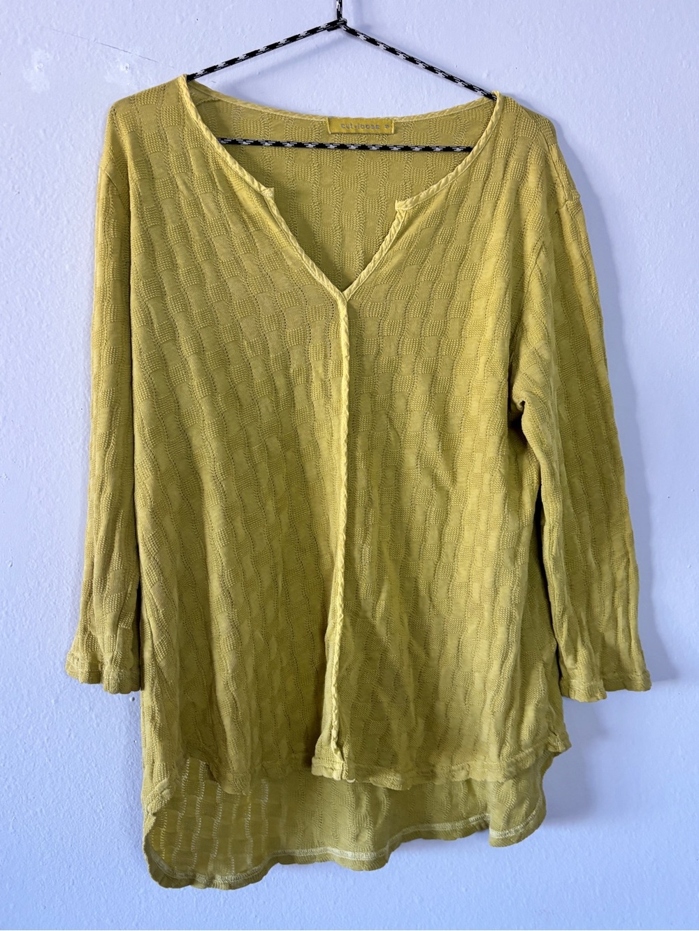 Cut Loose Chartreuse Green Gauzy Textured Lagenlook Knit Relaxed V Neck Top